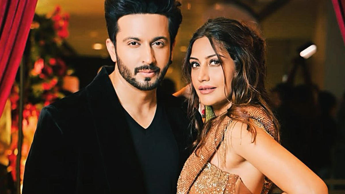 Dheeraj Dhoopar and Surbhi Chandna flaunting their hotness in latest picture